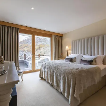 Charm: Cozy Up In A High-altitude Apartment *